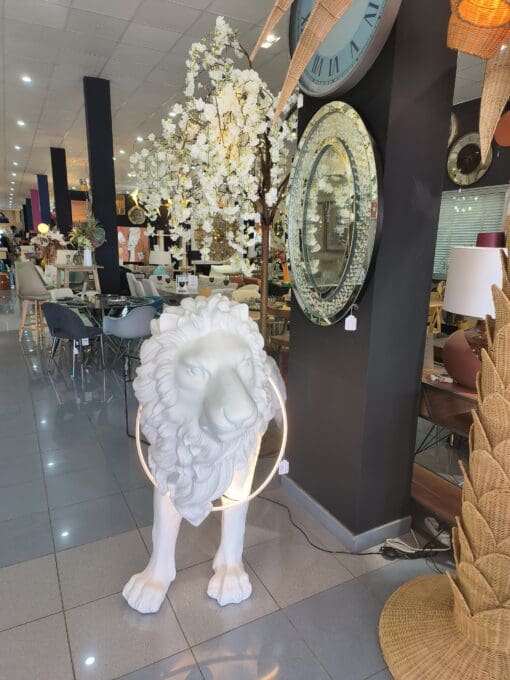 FIGURINE DE LION BLANC