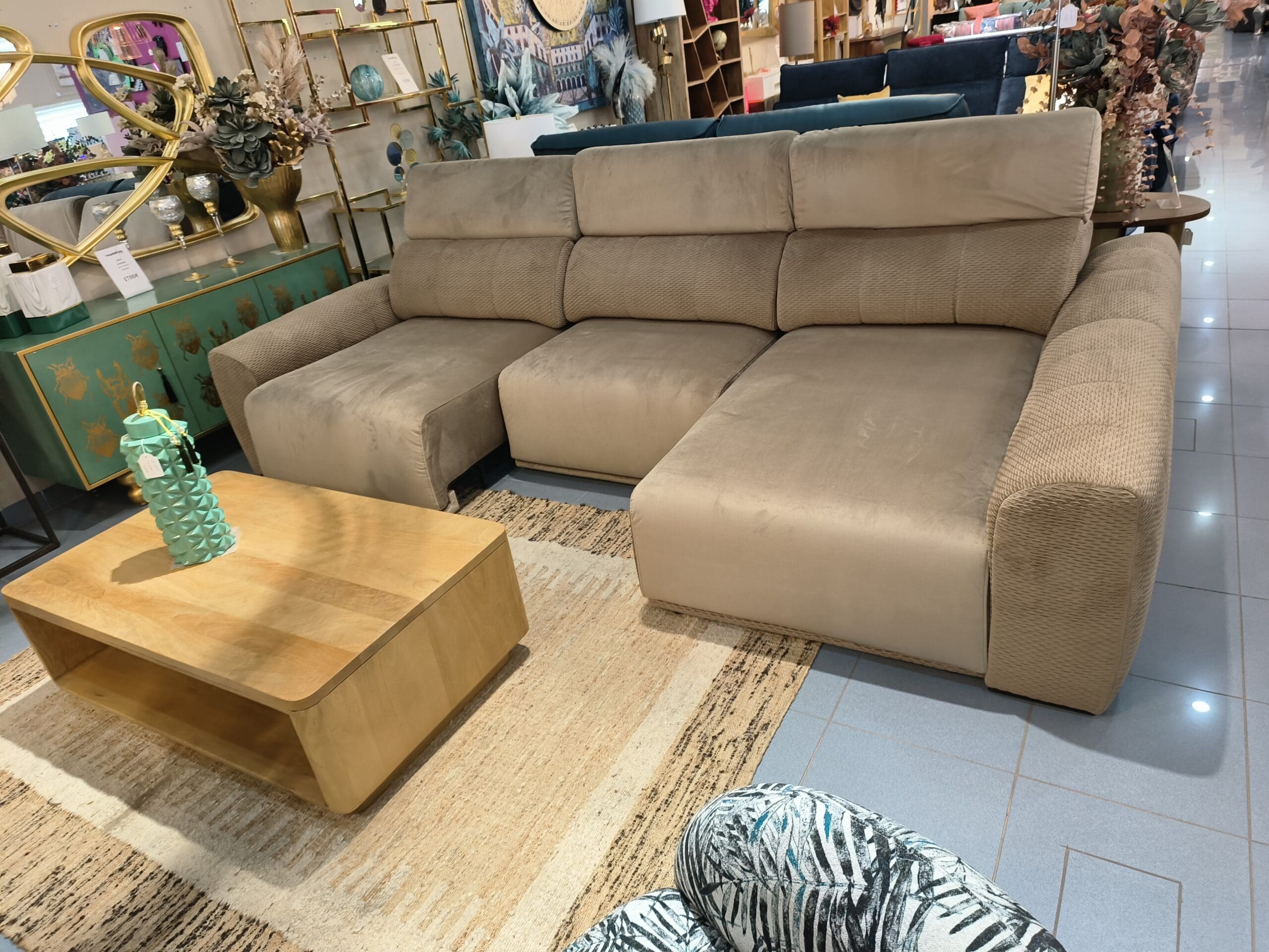 KELLY CHAISE DRCHA T.LIUJO10/BRUNEI 10 - Image 2